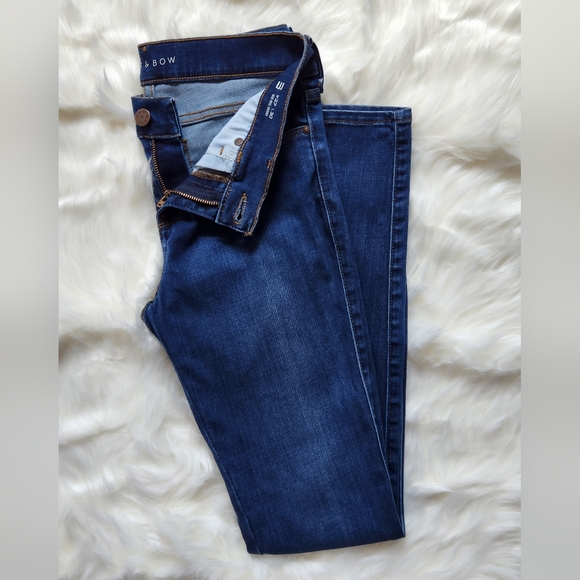 Mott & Bow | Mid Rise Skinny | Jane | Medium Blue | 27X30 - Picture 4 of 5